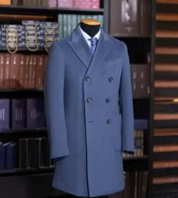 Синее мужское пальто